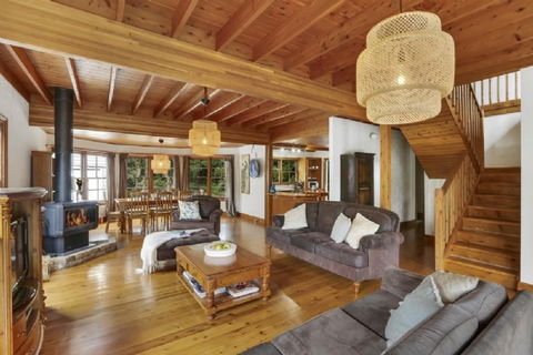 Lavender Manor And Majestic - Accommodation Newcastle 9
