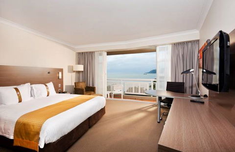 Double Tree - Accommodation Newcastle 0