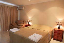 Emerald Central Palms Motel - Accommodation Newcastle 1