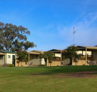 Euston Club Cabin Resort - Accommodation Newcastle