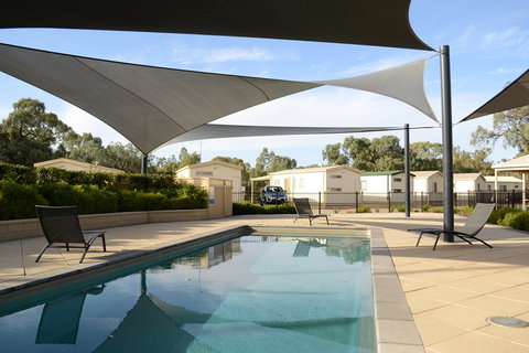Euston Club Cabin Resort - Accommodation Newcastle 3