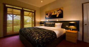 Forrester Court Cliff Top Cottages - Accommodation Newcastle 4