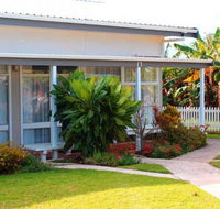 Hibiscus Crown - Accommodation Newcastle