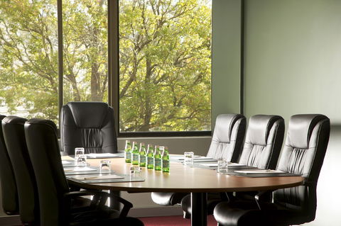 Holiday Inn Melbourne Airport - Accommodation Newcastle 1