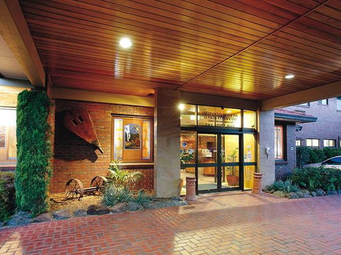 Hotel Bruce County - Accommodation Newcastle 0