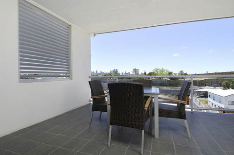 Hotel Chino - Accommodation Newcastle 0