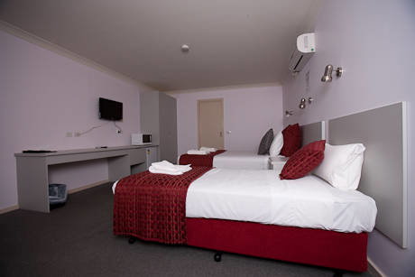 Hume Villa Motor Inn - Accommodation Newcastle 1