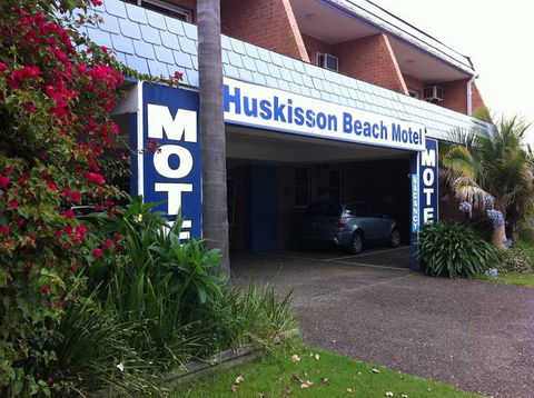 Huskisson Beach Motel - Accommodation Newcastle 2