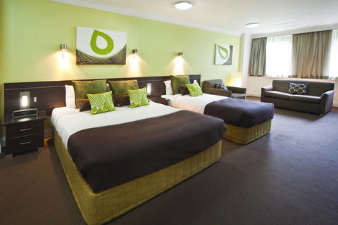 Hyde Park Inn - Accommodation Newcastle 0