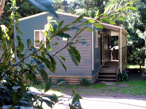 Jervis Bay Cabins & Hidden Creek Campsite - Accommodation Newcastle 2