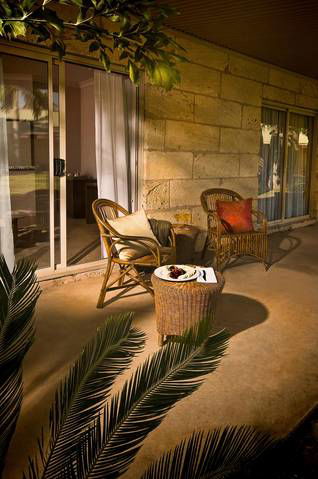 Kimberley Grande - Accommodation Newcastle 7