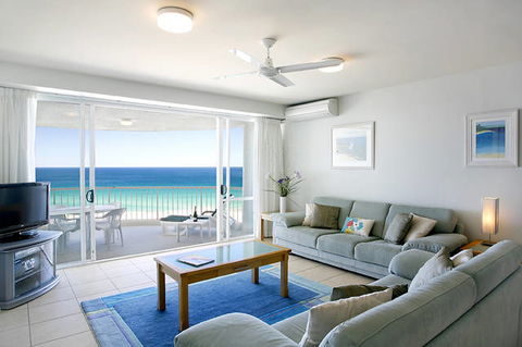 La Mer Sunshine Beachfront Apartments - Accommodation Newcastle 0