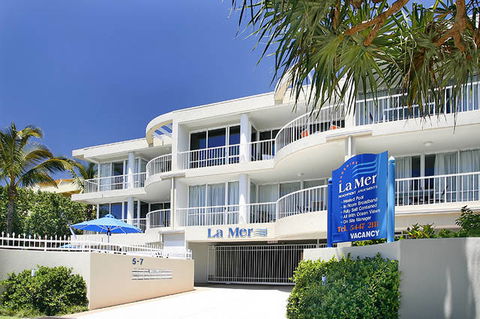 La Mer Sunshine Beachfront Apartments - Accommodation Newcastle 1