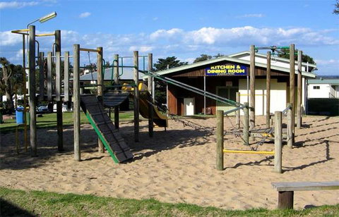 Lake Tyers Camp & Caravan Park - Accommodation Newcastle 4
