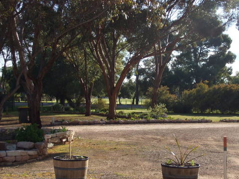 Laura Community Caravan Park - Accommodation Newcastle 2