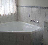 Macburn Self Contained Cottages Dog Friendly - Accommodation Newcastle