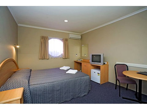 Mahoneys Motor Inn - Accommodation Newcastle 1