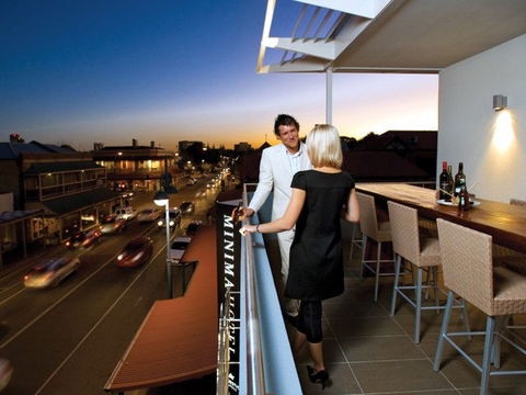 Majestic Minima Hotel - Accommodation Newcastle 0