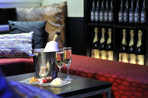 Mercure Melbourne Treasury Gardens - Accommodation Newcastle 4