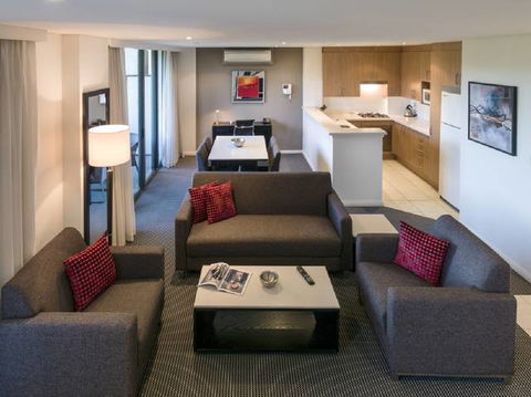 Meriton Serviced Apartments Parramatta - Accommodation Newcastle 1