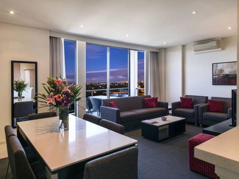 Meriton Serviced Apartments Parramatta - Accommodation Newcastle 0