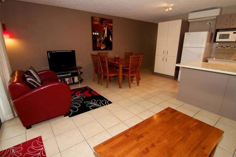 Merrima Court Holiday Apartments - Accommodation Newcastle 4