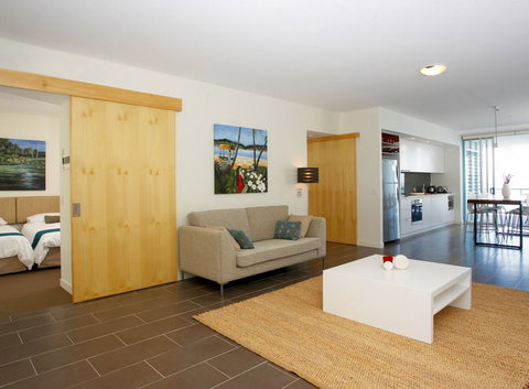 Grand Mercure Apartments Magnetic Island - Accommodation Newcastle 2