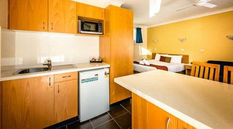 Park Beach Resort Motel - Accommodation Newcastle 1