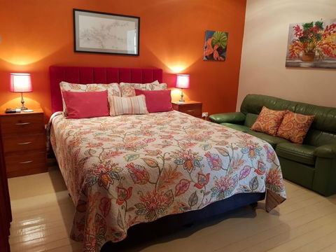 Sonja's Bed & Breakfast - Accommodation Newcastle 2