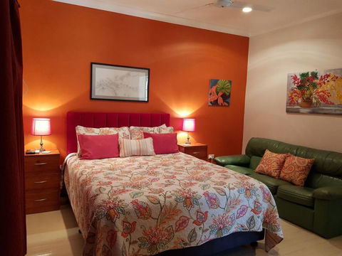 Sonja's Bed & Breakfast - Accommodation Newcastle 4