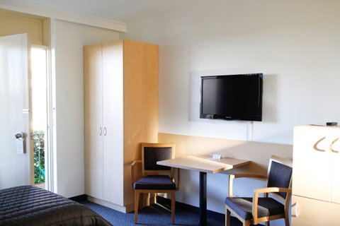 Mid City Motor Inn - Accommodation Newcastle 0