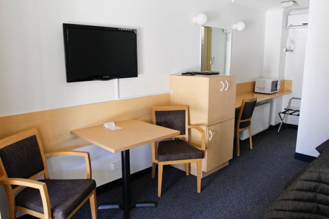 Mid City Motor Inn - Accommodation Newcastle 8