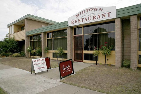 Midtown Motor Inn - Accommodation Newcastle 7