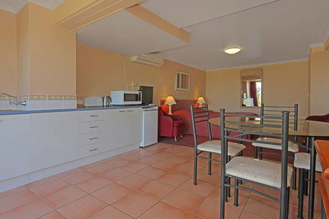 Milton Village Motel - Accommodation Newcastle 3