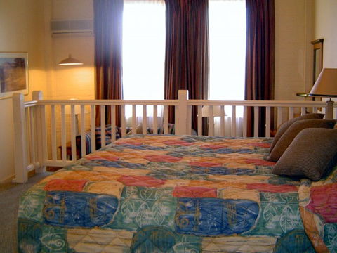 Monte Pio Motor Inn - Accommodation Newcastle 2