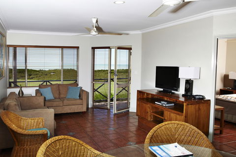Moonlight Bay Suites - Accommodation Newcastle 0