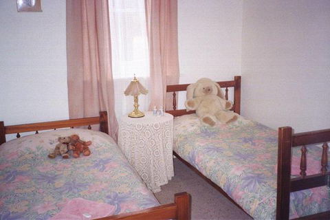 Morse Cottage - Accommodation Newcastle 4