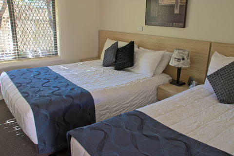 Motel Grande - Accommodation Newcastle 0