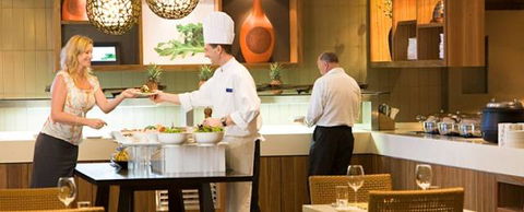 Novotel Cairns Oasis Resort - Accommodation Newcastle 4