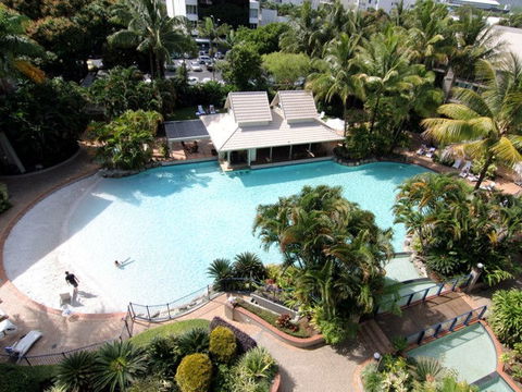 Novotel Cairns Oasis Resort - Accommodation Newcastle 6
