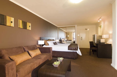 Oaks Hyde Park Plaza - Accommodation Newcastle 4