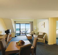 Oaks Waterfront Resort - Accommodation Newcastle