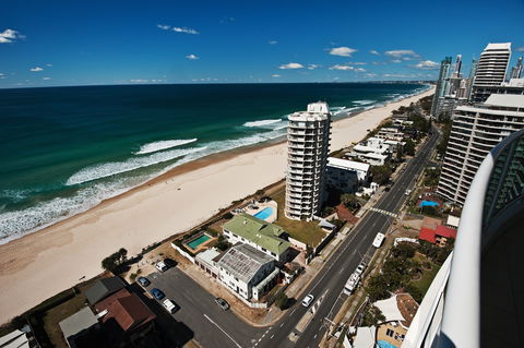 Pacific Views Resort - Main Beach - Accommodation Newcastle 4