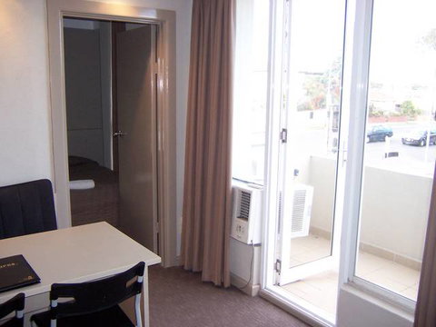 Parkville Place Apartments - Accommodation Newcastle 4