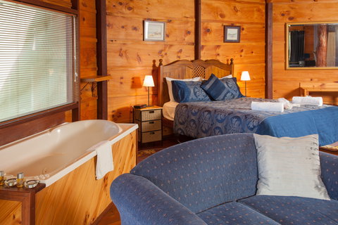 Pelicans At Denmark - Chalets - Accommodation Newcastle 6