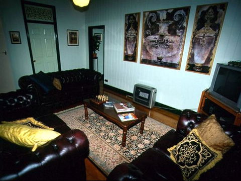 Pitstop Lodge Guesthouse - Accommodation Newcastle 3