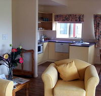 Poinciana Cottages - Accommodation Newcastle