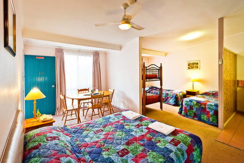 Premier Motor Inn - Accommodation Newcastle 7