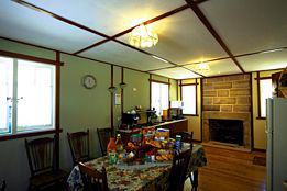 Price Morris Cottage - Accommodation Newcastle 4