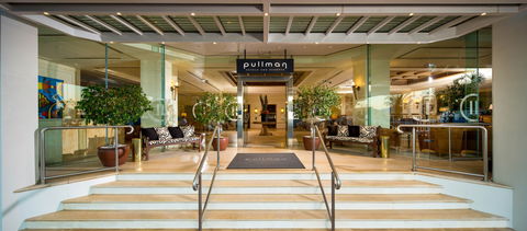 Pullman Reef Hotel Casino - Accommodation Newcastle 2